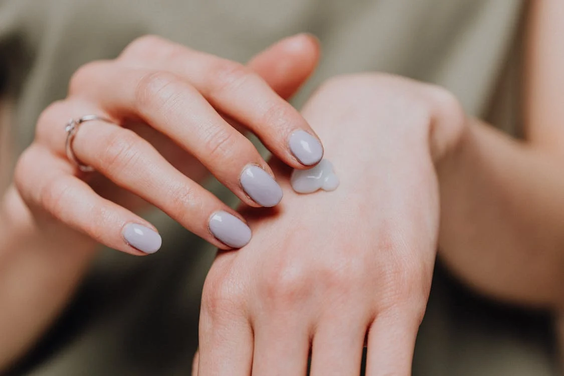 Supply Chain,Skincare product manufacturing,Advanced skincare formulation,Serum and cream layering,Potent serum ingredients,Contract manufacturing in skincare,Skincare absorption tips,Best skincare application order,Serums vs creams,Skincare routine order